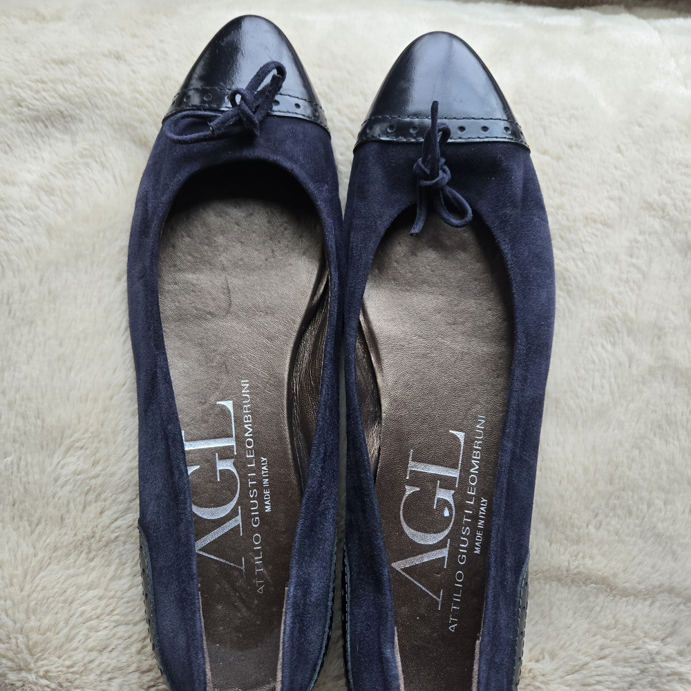 Attilio Giusti Leombruni Navy Suede Cap-Toe Ballet Flats